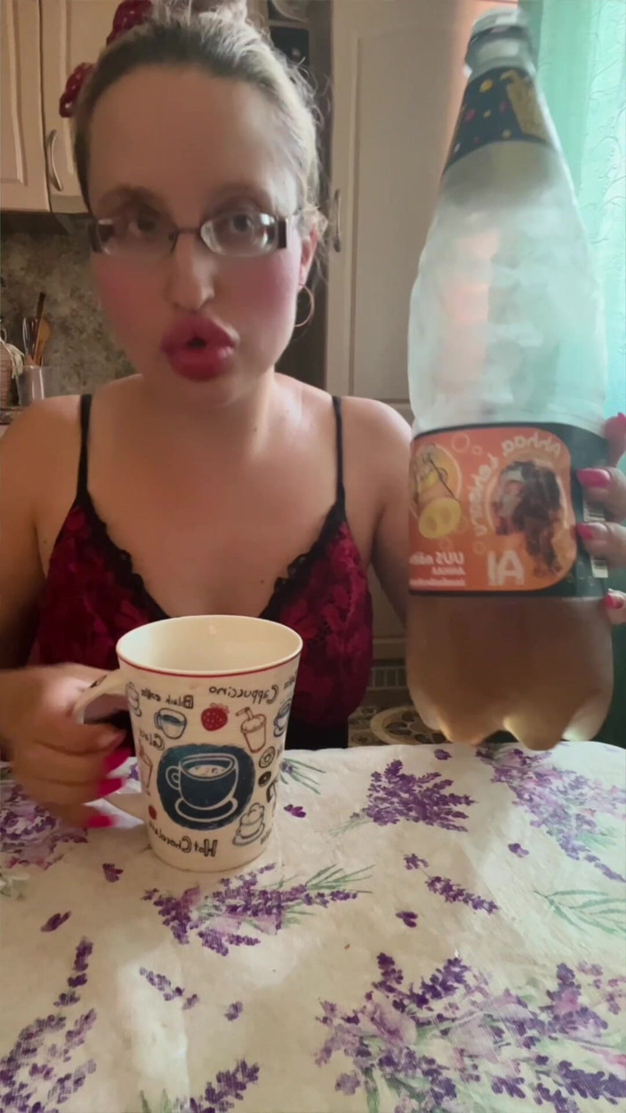 FinDom Goaldigger: Asmr in der küche teil 1 limonade