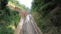 උඩරට දුම්රිය මාර්ගය නැවතත් නායයාමේ අවදානමක ද?