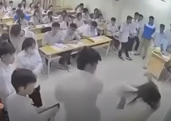 Nam sinh đánh cô giáo