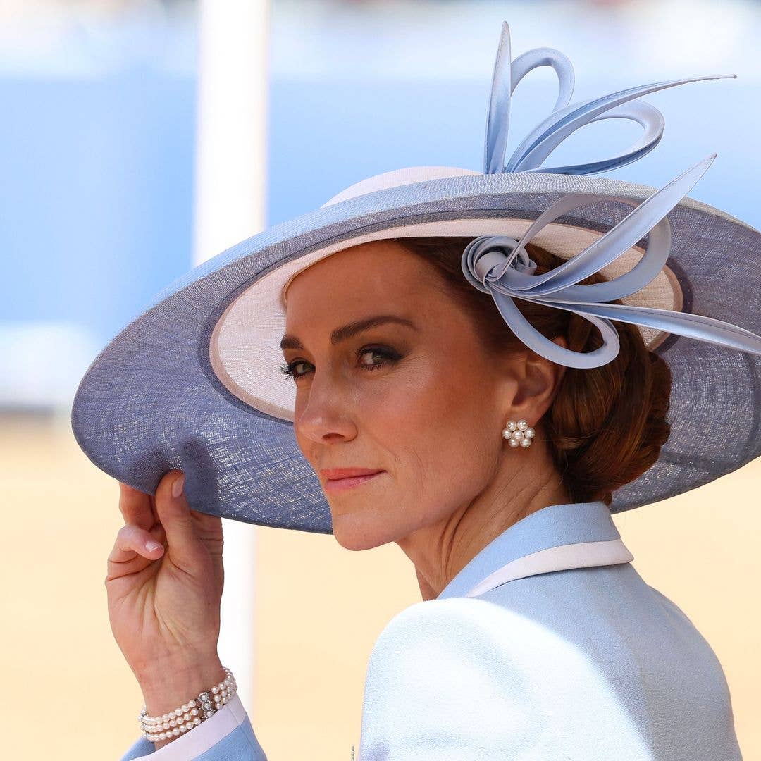 The shoulder rule and the death of matching: How to wear an occasion hat in 2026 according to a milliner