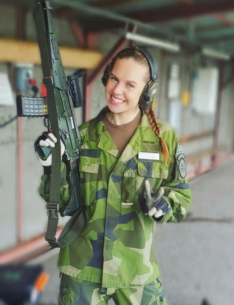 ww513c_Sweden