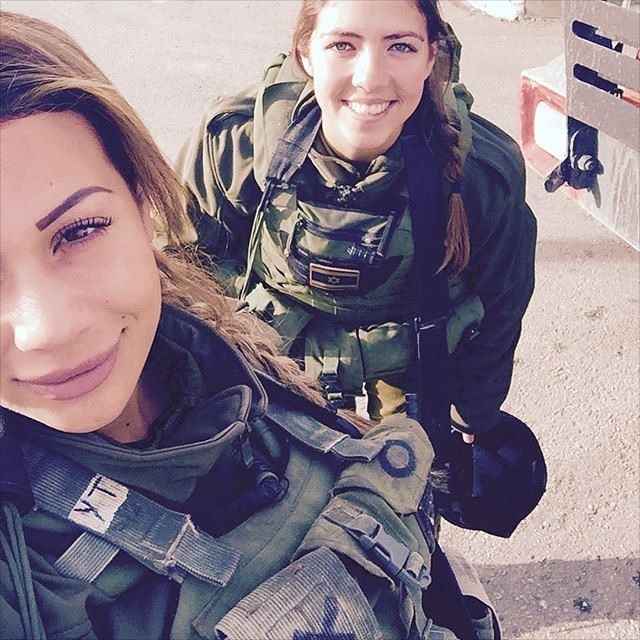 Women in israel defense forces IDF military girls