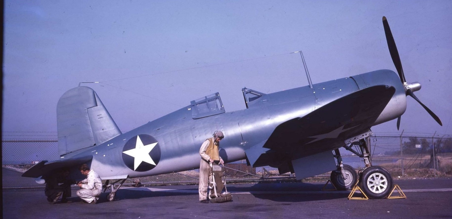 F4U_17_RA