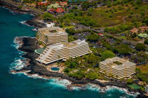 Again, why hasn't the Royal Kona Resort asked me to blog for them?
