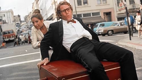 Barbra Streisand and Ryan O'Neal in Essa Pequena é uma Parada (1972)