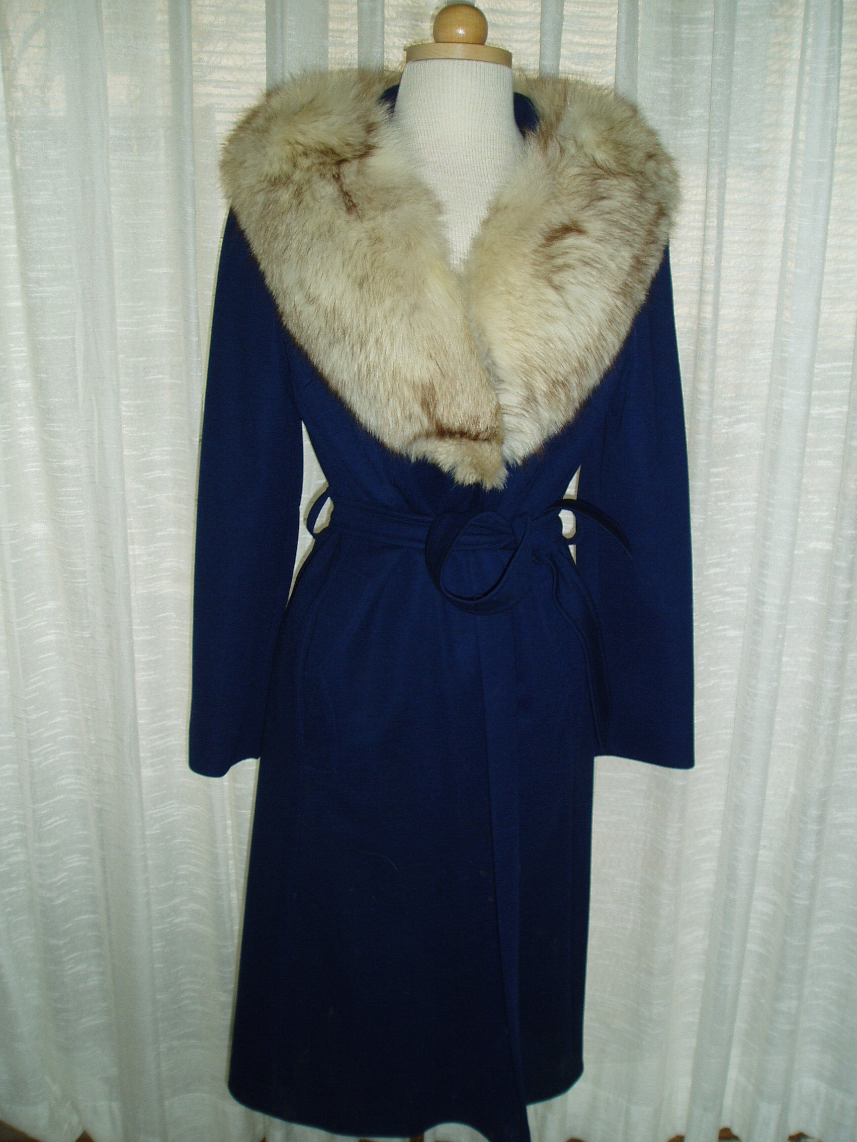 MY BEAUTIFUL, SEXY, FRENCH - INSPIRED MID - CENTURY WINTER COAT WITH FUR