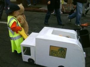 REcycling Man Halloween