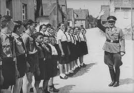 Photo: "Life Under Nazism" at from Center for Holocaust & Gender Studies/http://www.chgs.umn.edu/histories/documentary/nazilife/index.html