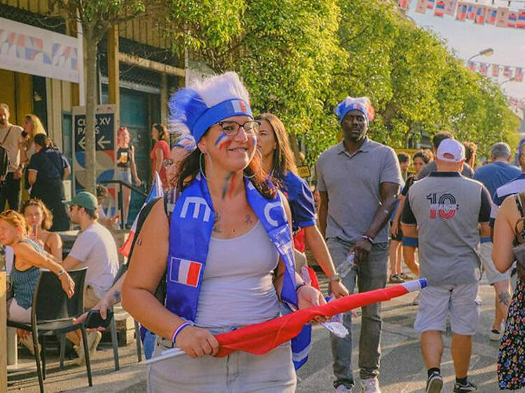 Dans cette halle ferroviaire de 6 500 m2, vous allez pouvoir mater gratuitement les matchs de la Coupe du Monde 2026, danser et faire mille autres choses Dans cette halle ferroviaire de 6 500 m2, vous allez pouvoir mater gratuitement les matchs de la Coupe du Monde 2026, danser et faire mille autres choses