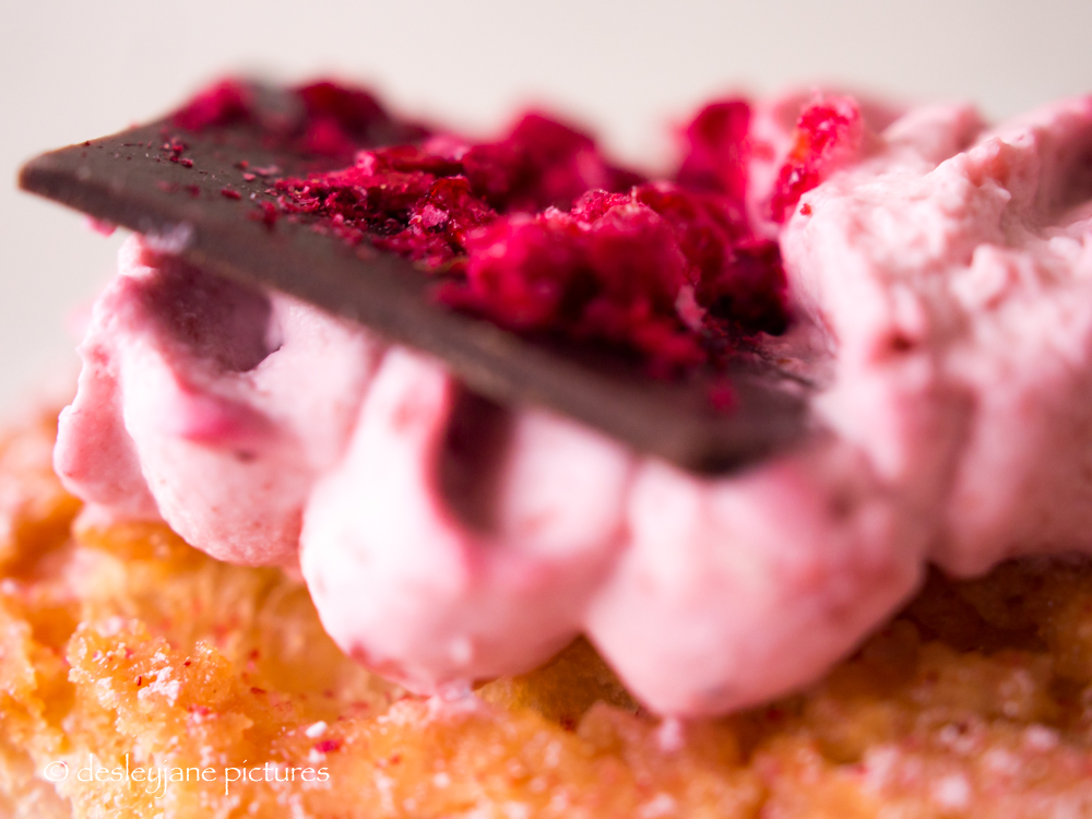 A Raspberry Eclair