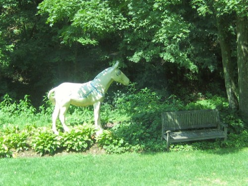HorseOrDonkeyStatue