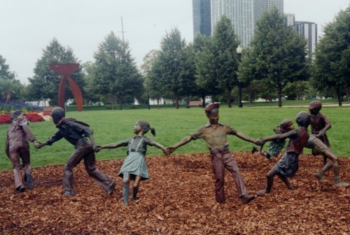 PlayAug03ChicagoStatue