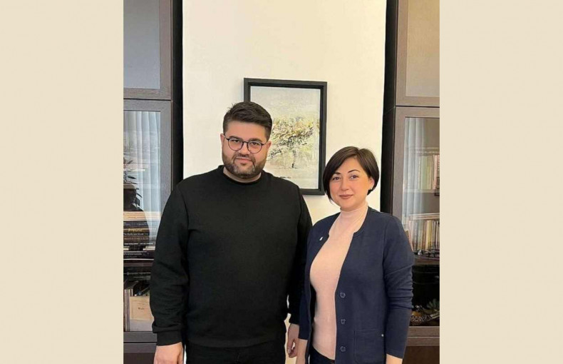 The National Library of Armenia received gifts from "Zion" magazine editor-in-chief Rev. Nerseh. From Aloyan