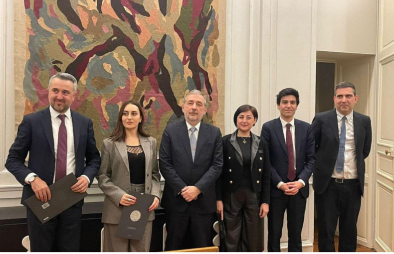 Anna Chulyan visited institutes of written heritage in France.