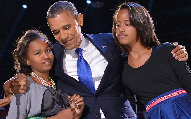 obama-daughters_2391970b