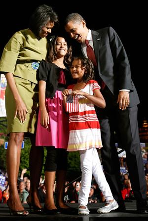 Obama Returns To Iowa For Rally In Des Moines
