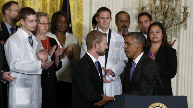 2014-10-29T201647Z_1125259334_TB3EAAT1KNCIS_RTRMADP_3_HEALTH-EBOLA-OBAMA