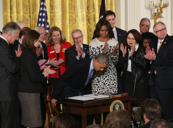 Barack+Obama+President+Obama+Signs+Clay+Hunt+0vDHLMIo3f1l