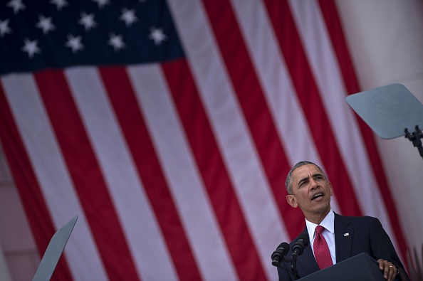 US President Barack Obama speaks during a event to honor Memorial Day at Arlington National Cemetery on May 30, 2016 in Arlington, Virginia. / AFP / Brendan Smialowski (Photo credit should read BRENDAN SMIALOWSKI/AFP/Getty Images)