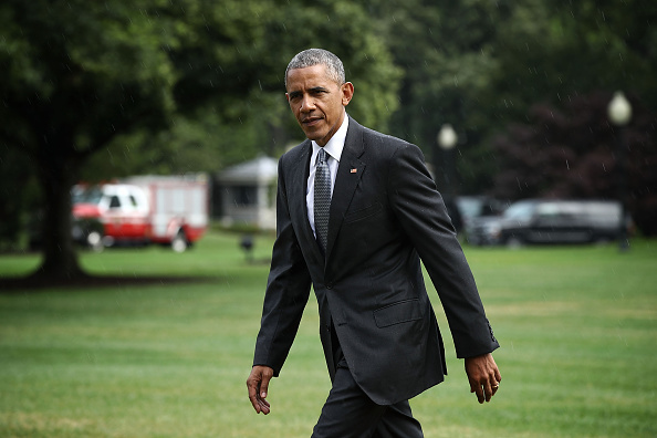WASHINGTON, DC - JUNE 21: U.S. President Barack Obama return to the White House June 21, 2016 in Washington, DC. Obama spent the afternoon visiting wounded members of the U.S. military at the Walter Reed Medical Center. (Photo by Win McNamee/Getty Images)