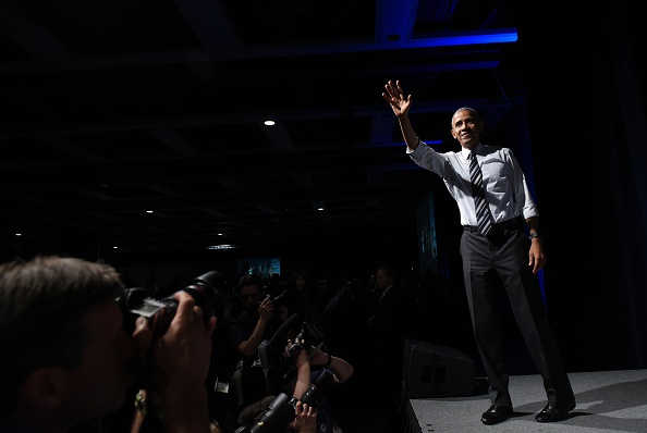 US President Barack Obama waves after speaking at a fundraiser for Washington Governor Jay Inslee at the Washington State Convention Center in Seattle, Washington on June 24, 2016. / AFP / MANDEL NGAN (Photo credit should read MANDEL NGAN/AFP/Getty Images)
