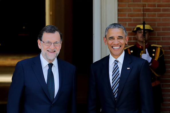 MADRID, SPAIN - JULY 10: Spanish Prime Minister Mariano Rajoy (L) receives U.S. President Barack Obama (R) at Moncloa Palace on July 10, 2016 in Madrid, Spain. President Obama arrived yesterday from the NATO summit in Warsaw and has reportedly had to shorten his first official visit to Spain after the Dallas shootings which killed five policemen on Thursday. (Photo by Pablo Blazquez Dominguez/Getty Images)