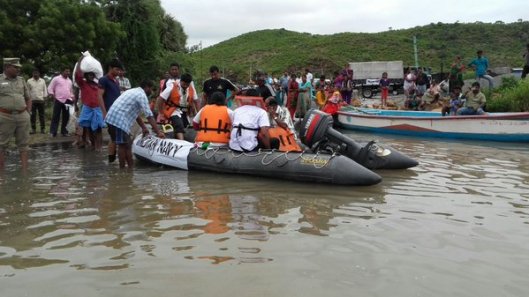 indian-navy-flood-relief-chennai.jpg image