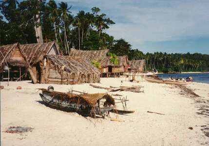 Trobriand_village