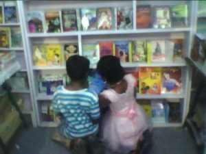 curious little readers @ tamilputhakalayam stall curious little readers @ tamilputhakalayam stall