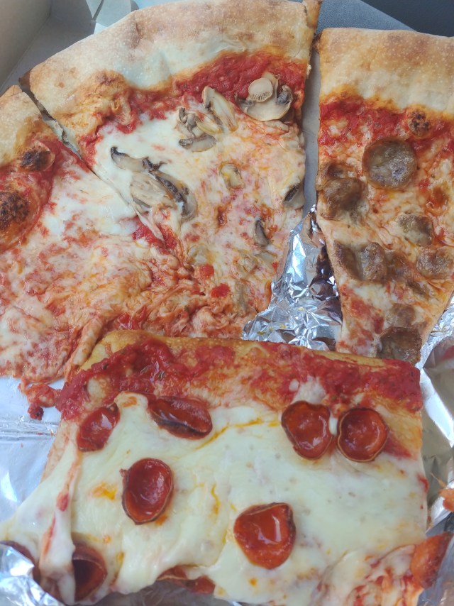 CSNYPizzaSlicesAll