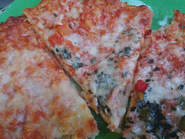 CaulipowerPizzaSlices