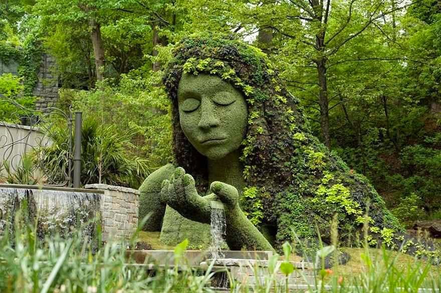garden woman