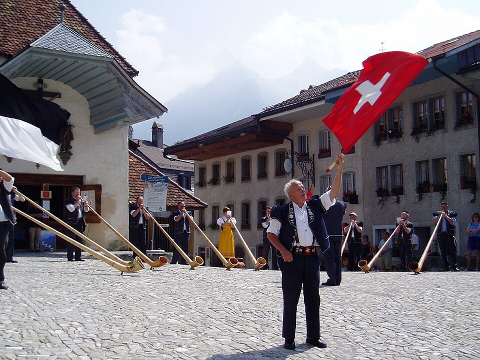 Swiss Gruyeres flag thrower. Source: Wkicommons/
Jess & Peter.