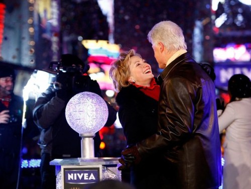 Bill And Hillary Clinton Lower Times Square 2009 New Years Eve Ball