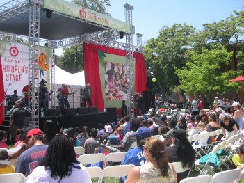 Book Fair 024