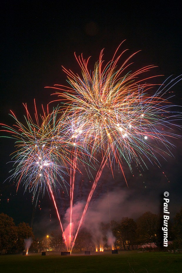 05/11/2014 Cleeve's School Fireworks. Fireworks display by Dragon Fireworks of Ottershaw, designed by Wendy Harris & Barry Desborough