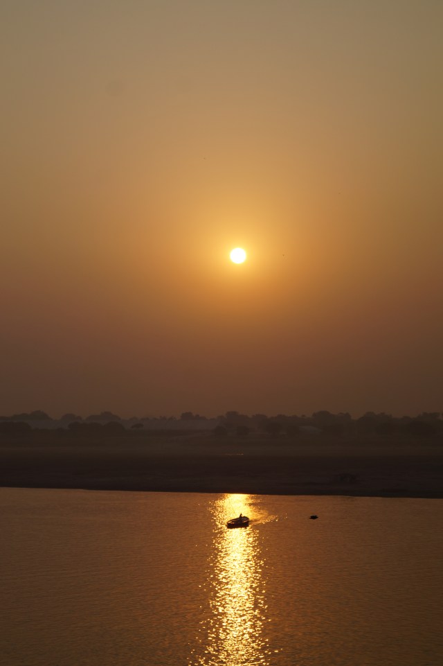 Sunrise at Ganges, Varanasi, ShwethaKrish, ShoePenLens