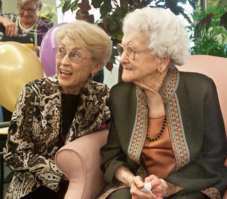 _JOE9938 Harriet Montgomery and her mother-in-law, Lucille Montgomery