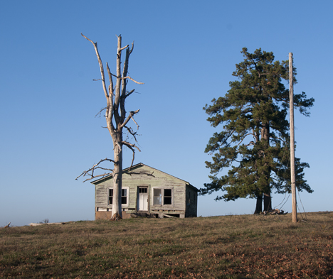 _JOE0325-2 House on a hill