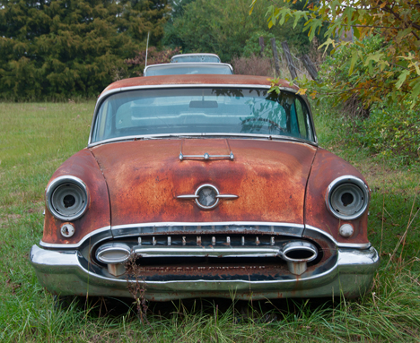 _JOE4861-3 line of old cars
