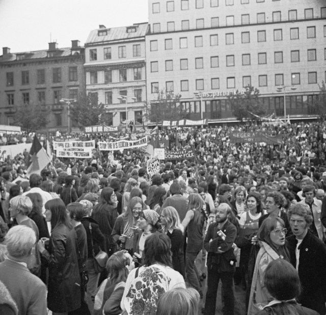 720612-antiUSAdemo2