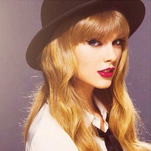 taylor-swift-stylishmakeup-tie-blackhat-mini-1