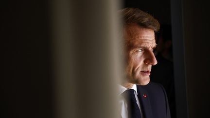 Emmanuel Macron à Charm el-Sheikh, en Egypte, le 13 octobre 2025. (YOAN VALAT / AFP)