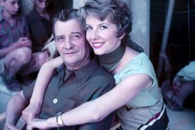 Là, ça ne se voit pas, mais mes grands-parents viennent de perdre leur fille [Estelle, morte à l’âge de 3 ans]. On est en 1954, Jacqueline s’est coupé les cheveux.