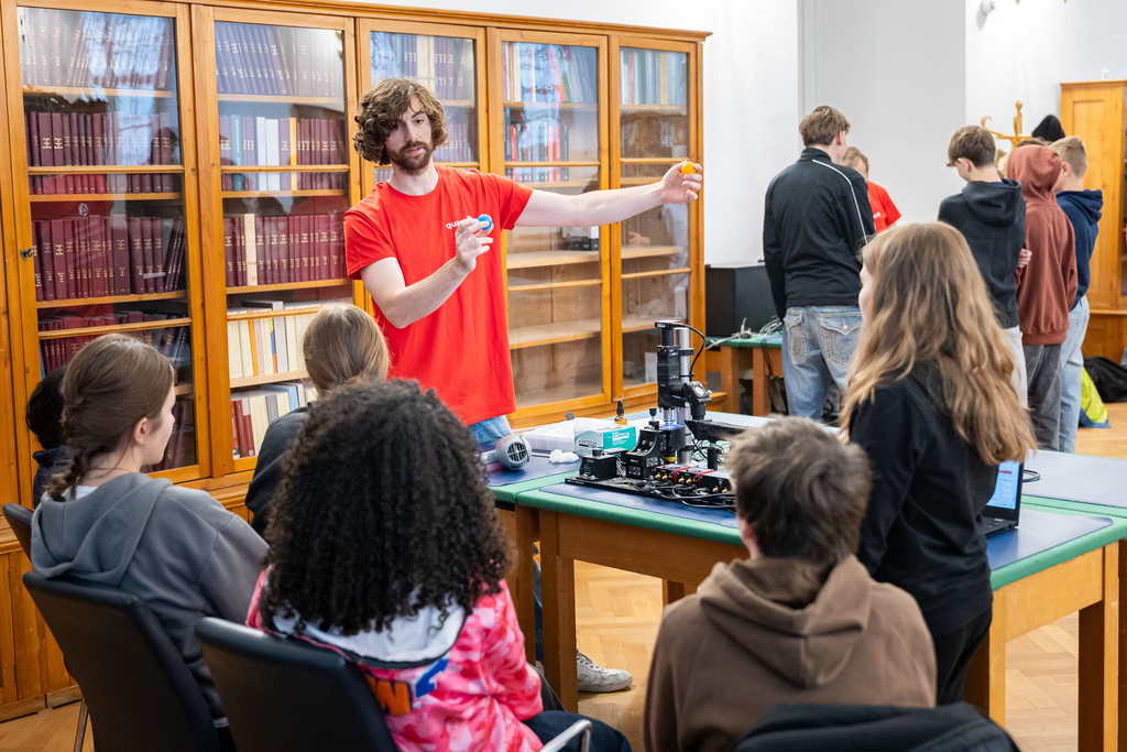 Quantum School Week 2025: How to enthuse the next generation Quantum School Week 2025: How to enthuse the next generation - quantA : Quantum Science Austria