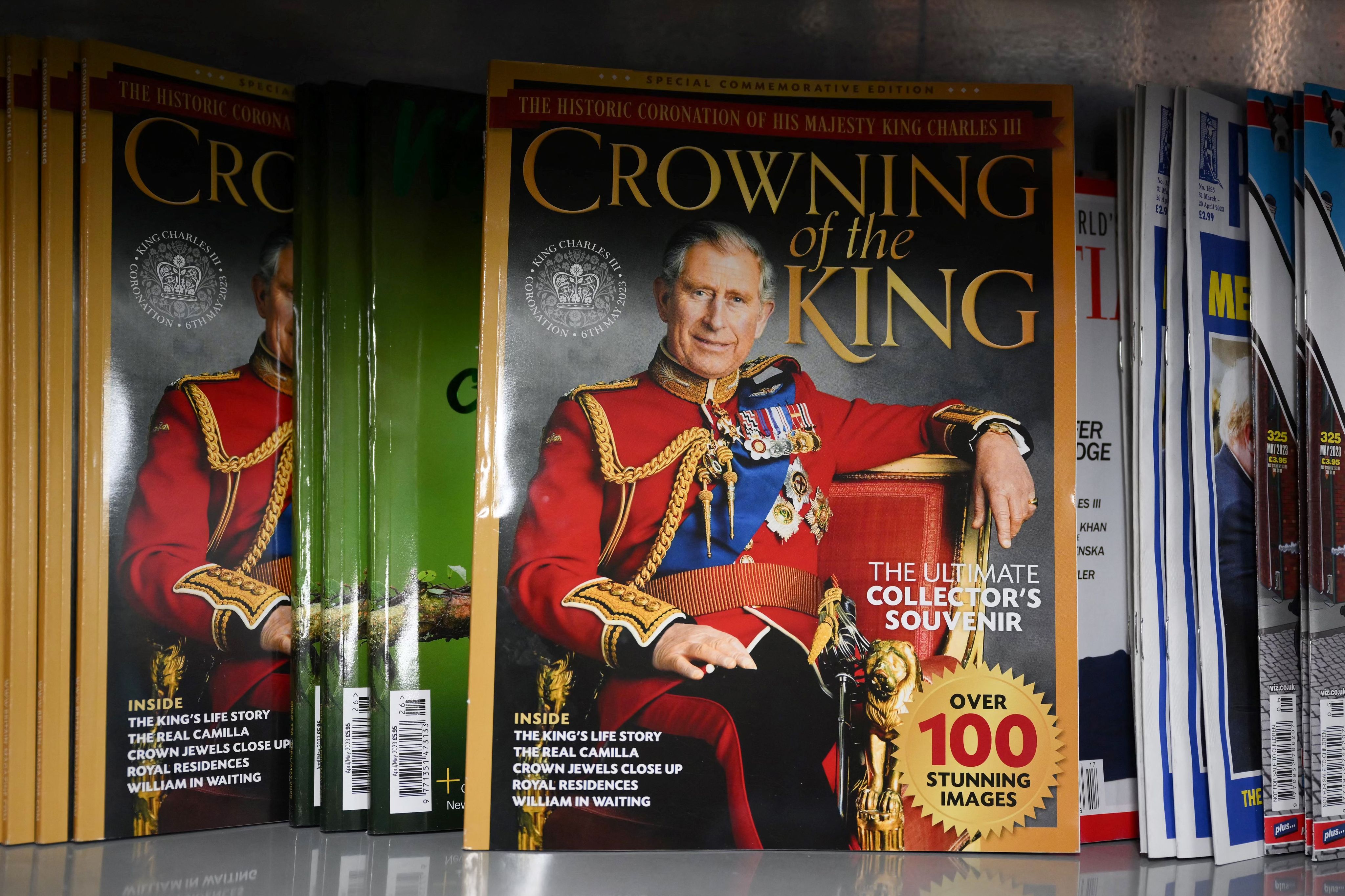 Cout pour les finances publiques, la Monarchie est aussi une source de revenu pour le tourisme et les médias britanniques. Ci-dessous, le magazine officiel.