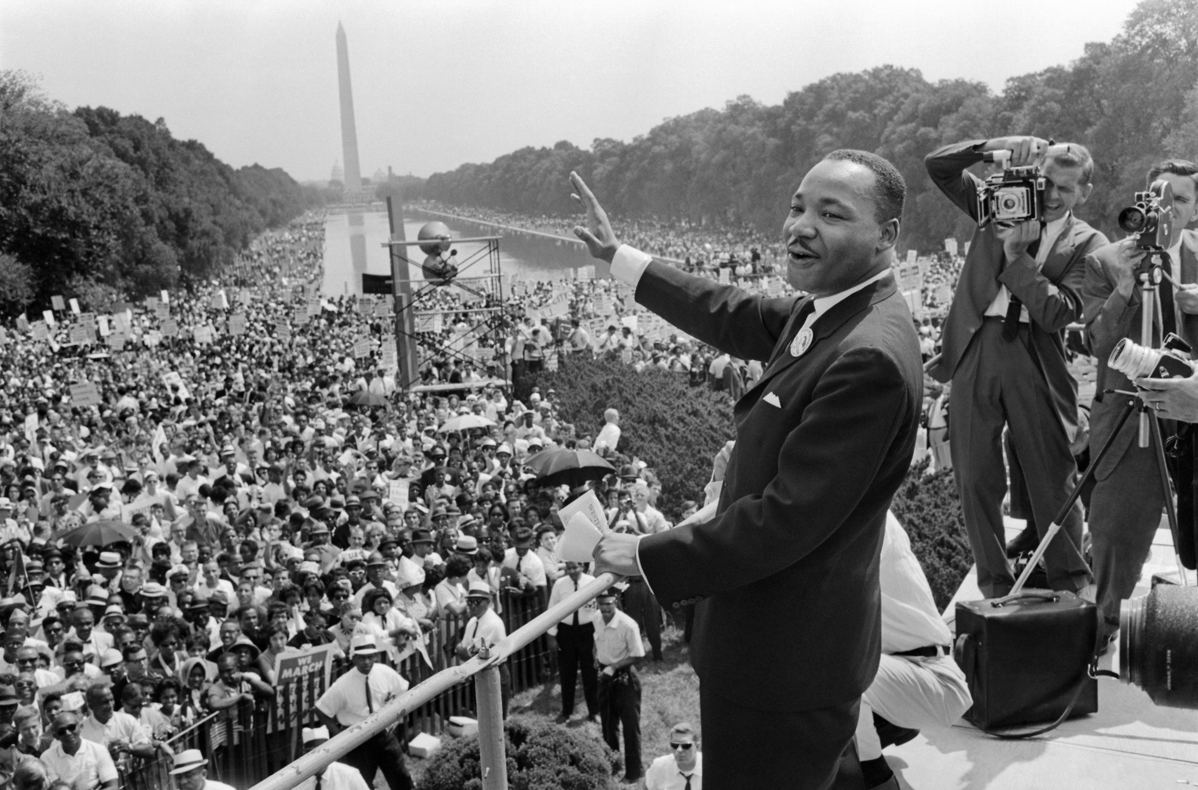 I have a dream (traduit en français par « Je fais un rêve ») est le nom donné au discours prononcé le 28 août 1963 par le pasteur et militant américain Martin Luther King, devant le Lincoln Memorial