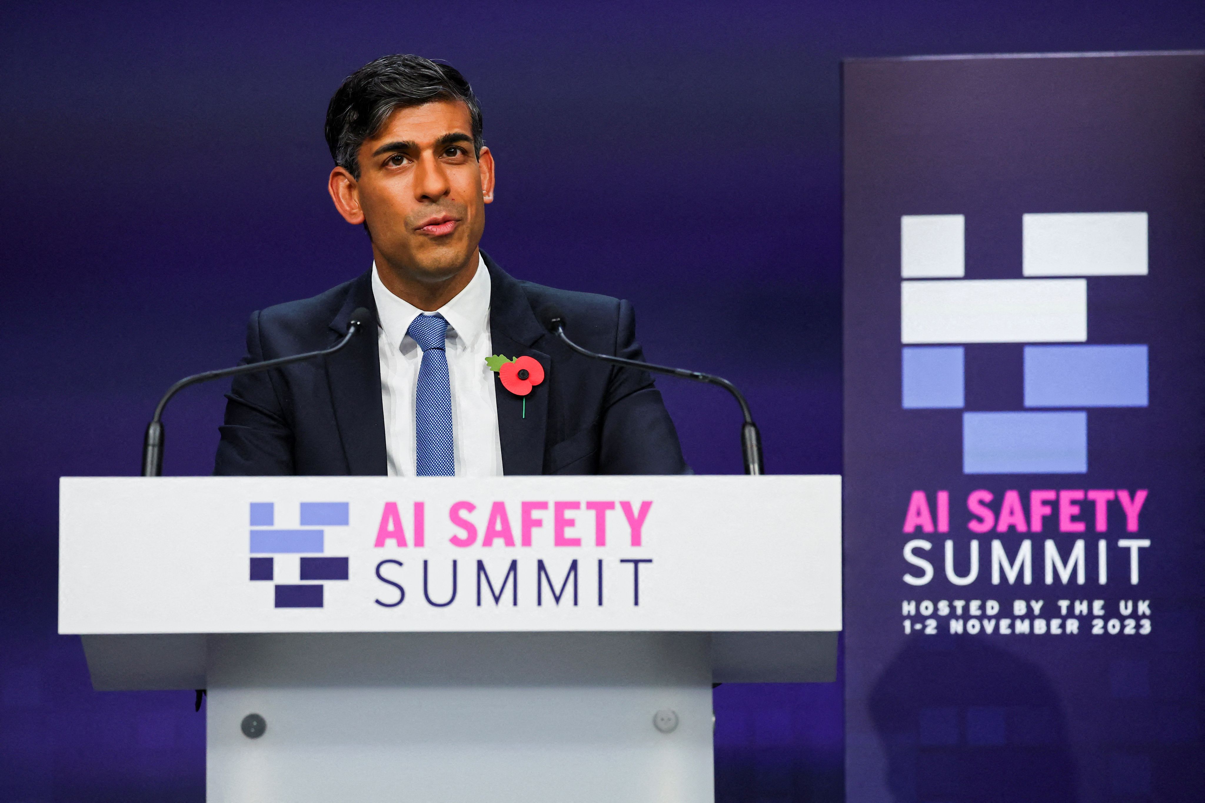Le Premier ministre conservateur britannique Rishi Sunak (2022-2024) lors du premier sommet mondial de l'IA en 2023 à Bletchley Park (Royaume-Uni)