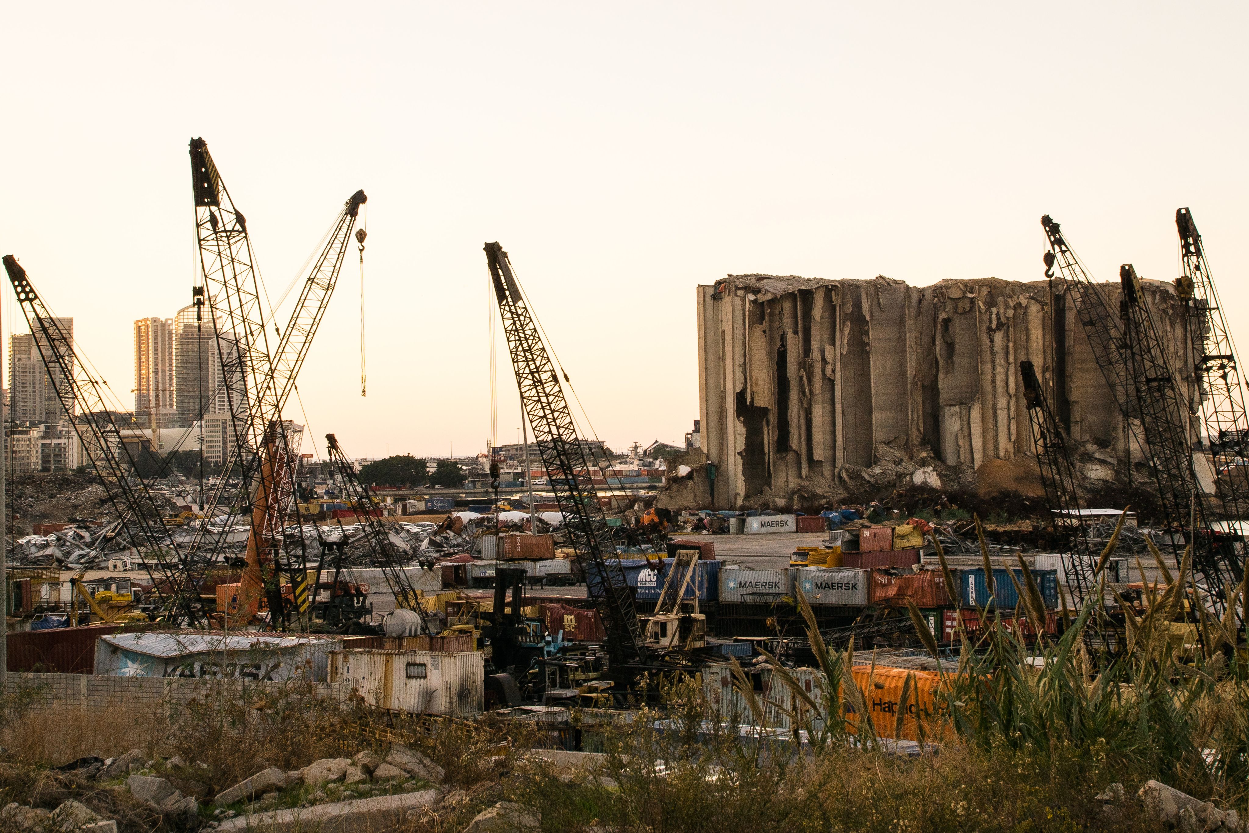 Vue générale du site de l'explosion du port de Beyrouth (3 décembre 2021)