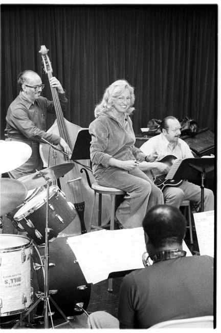 Anita O'Day pendant une répétition au Carnegie Hall (1980)